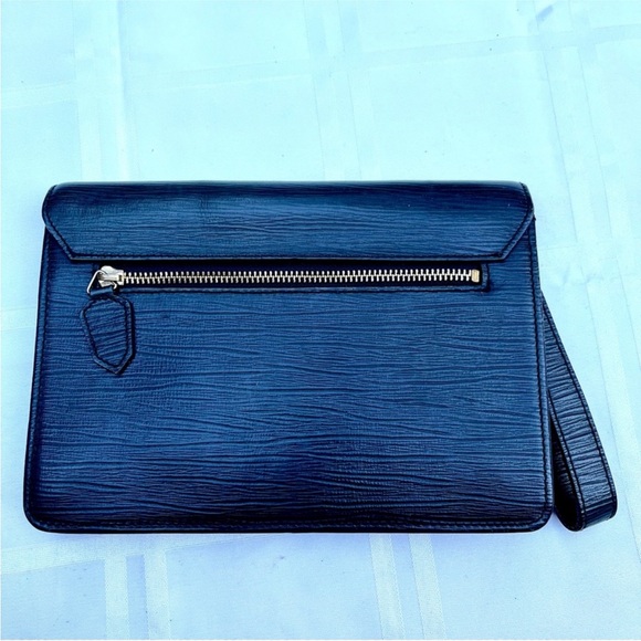 Versace VINTAGE Black Leather Wristlet Clutch lock & key - Picture 2 of 15